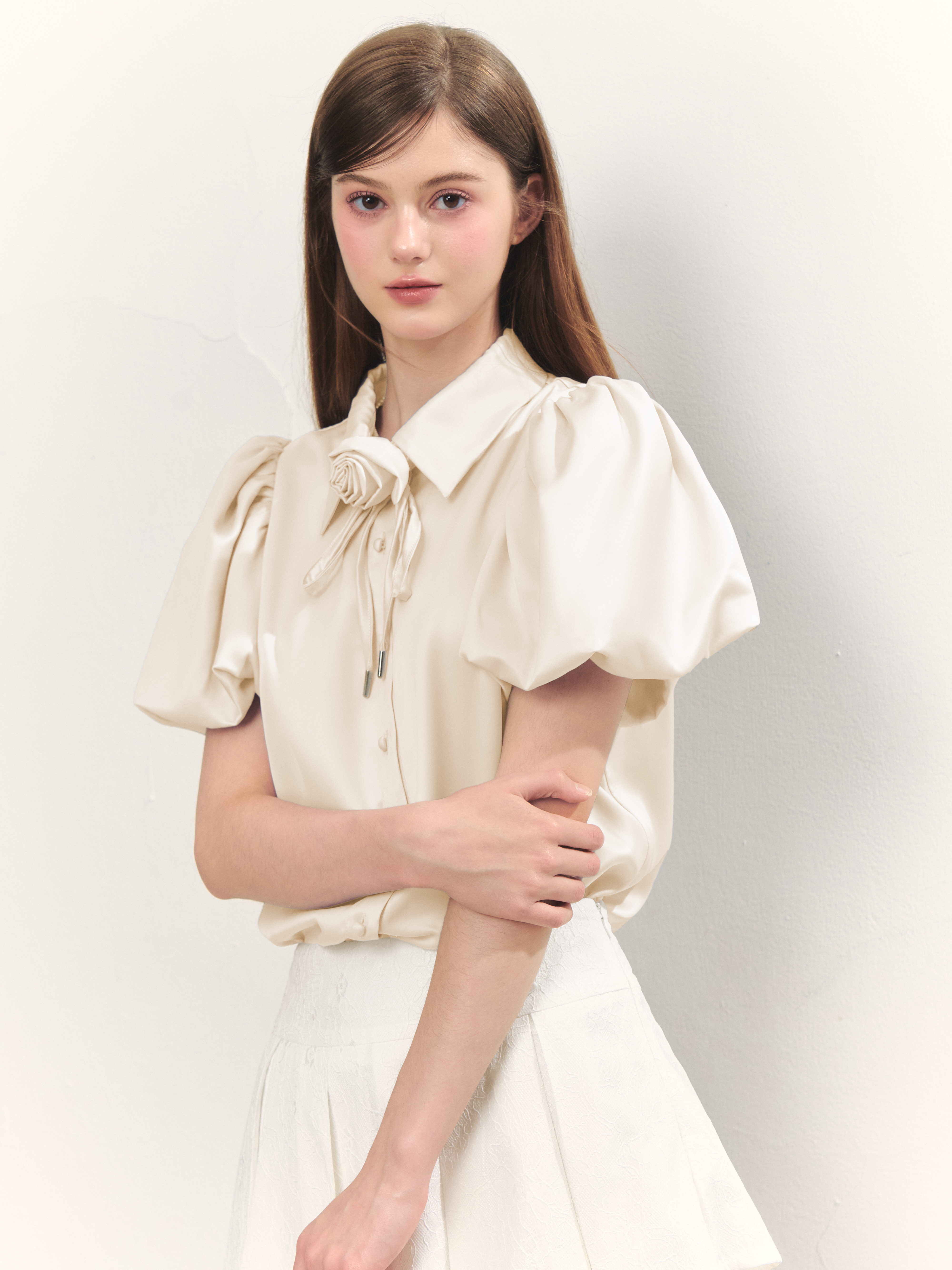 Rose choker satin puff blouse | ファッション通販サイト NUGU