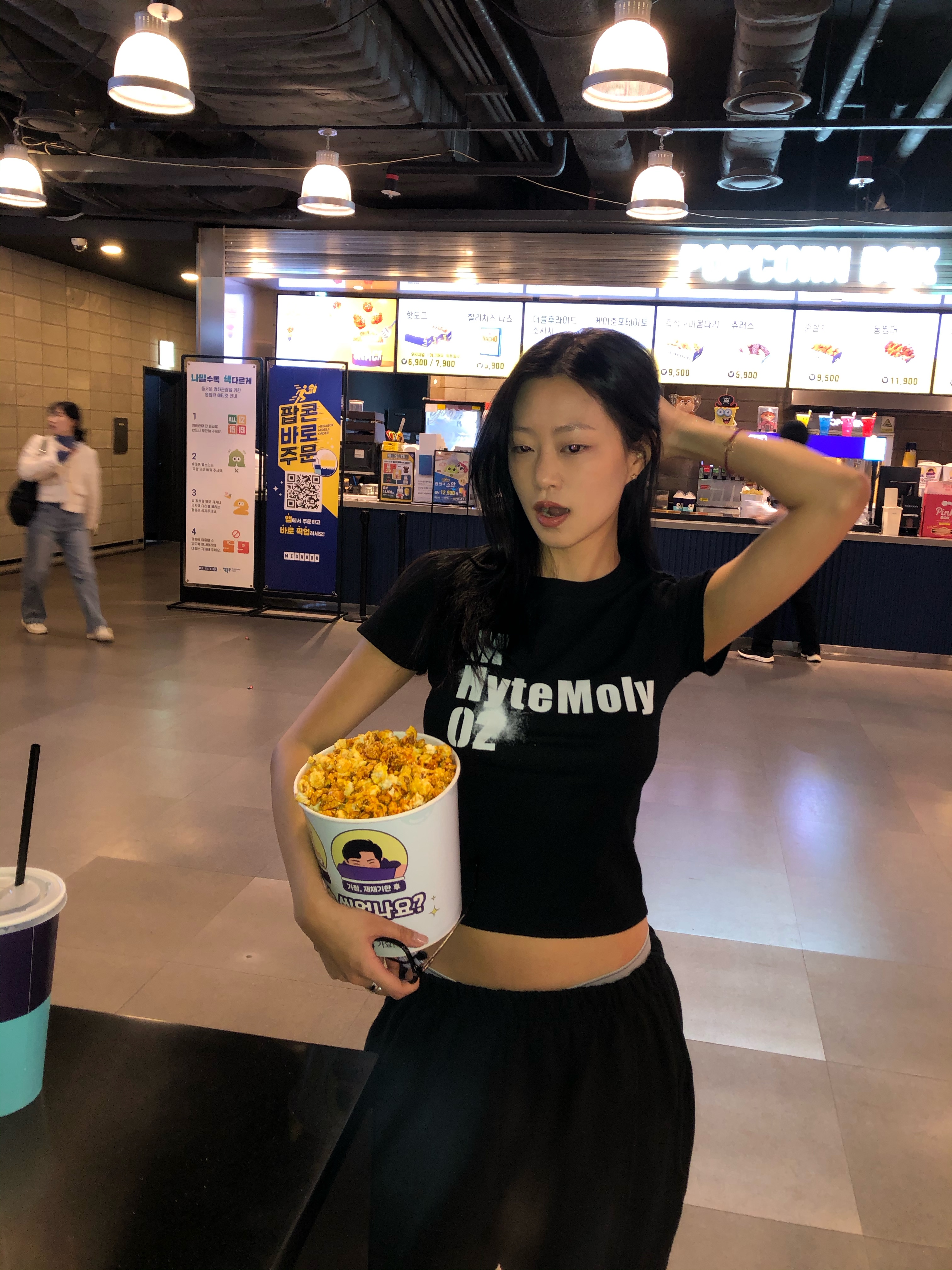 グラフィックTシャツ