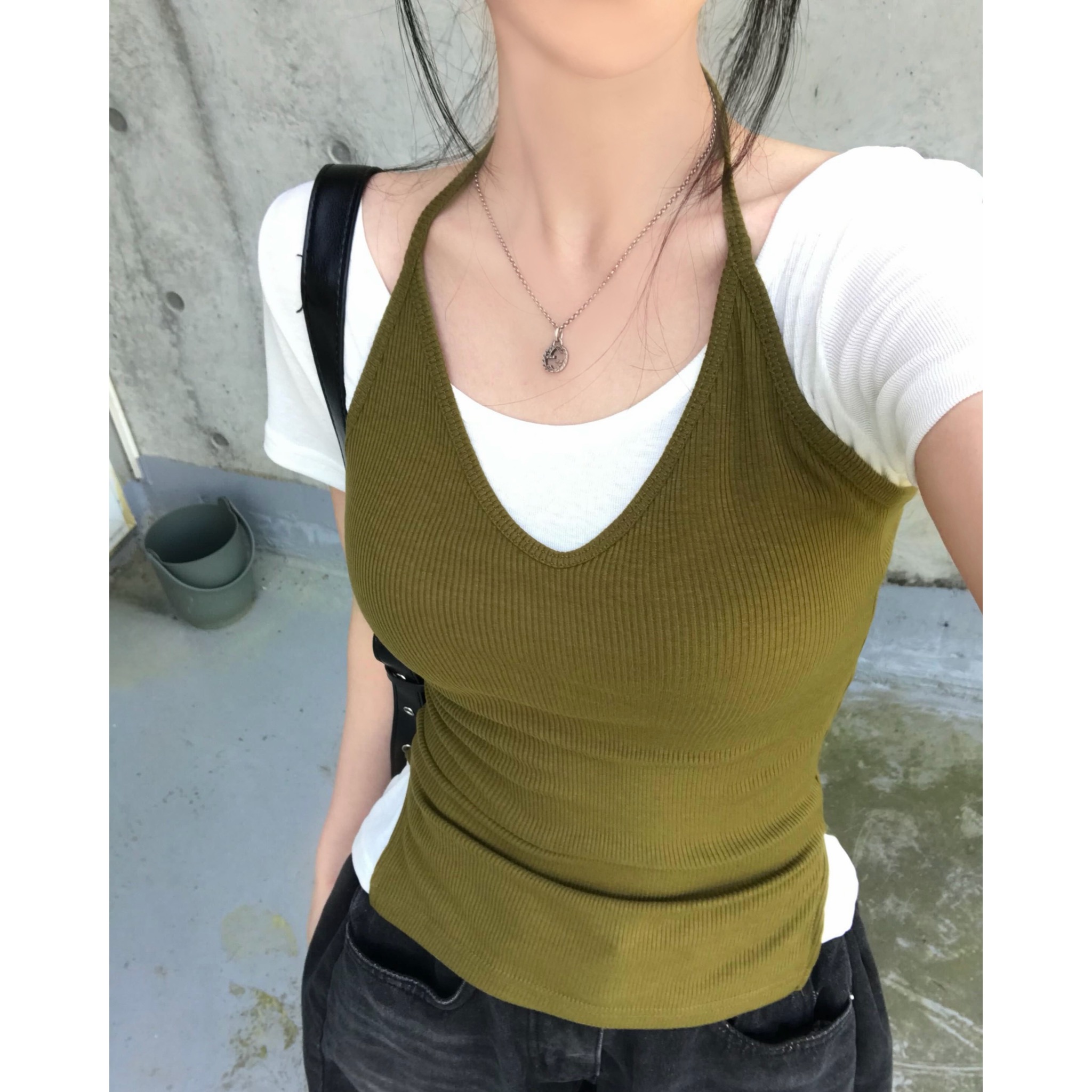 ホルターネックノースリーブ&Tシャツセット
