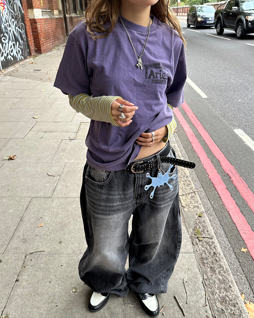 （ユニセックス）サイドタックワイドアウトシームブラックデニムパンツ