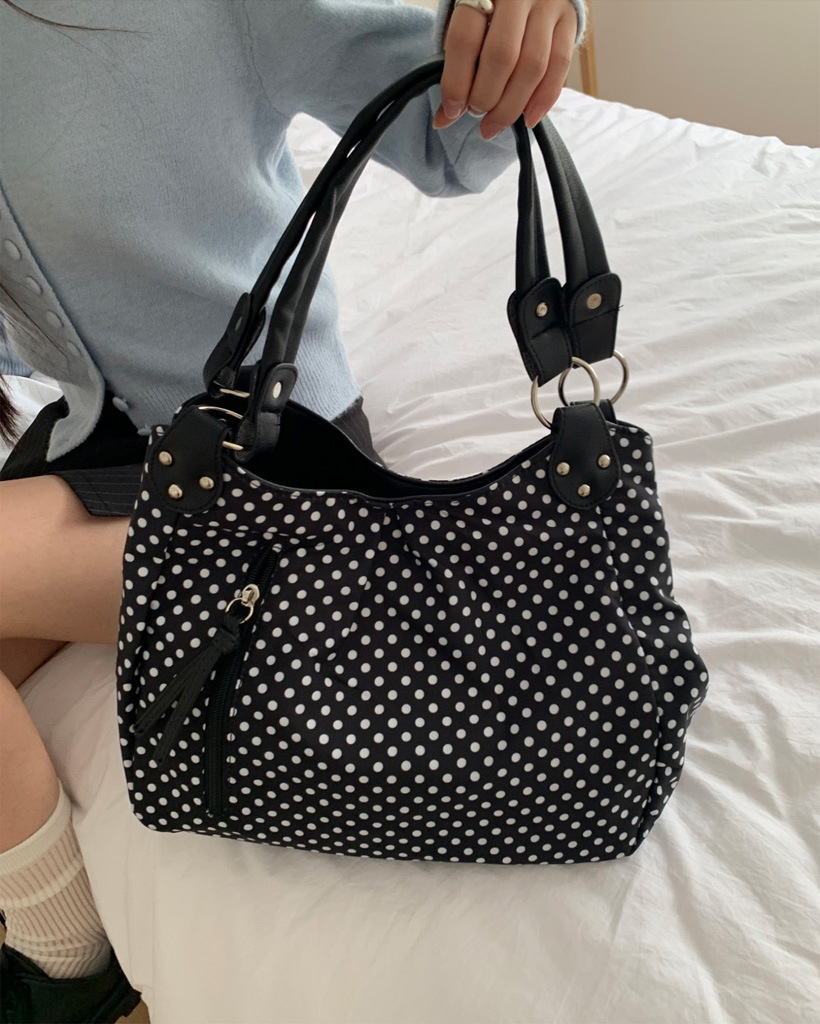 ドットスタッズビッグショルダーバッグ