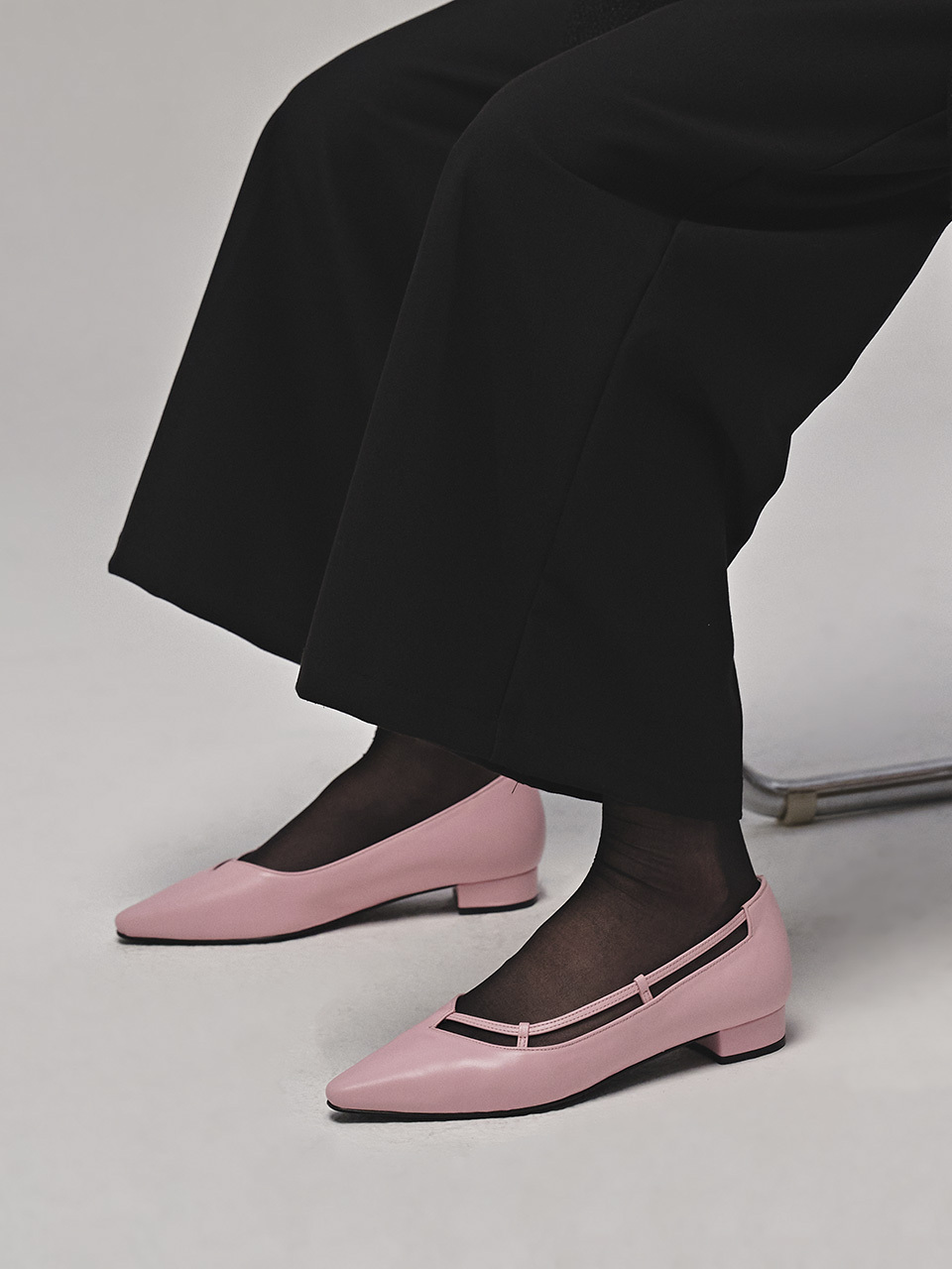 スクエアステッチフラットシューズ | ファッション通販サイト NUGU