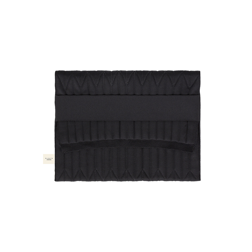 Quilting Black Pencil Pouch | ファッション通販サイト NUGU