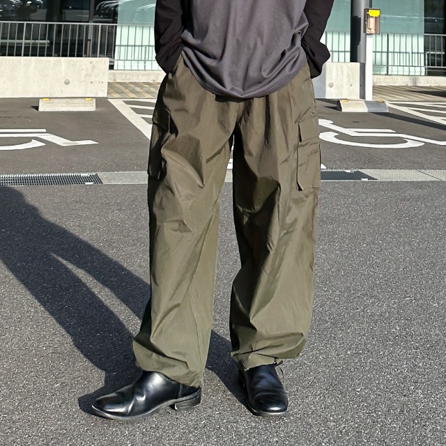 BEVAN UP 立体裁断　ワイド　カーゴパンツ BEVAN UP 立体裁断 ワイド カーゴパンツ パンツ・ボトムス