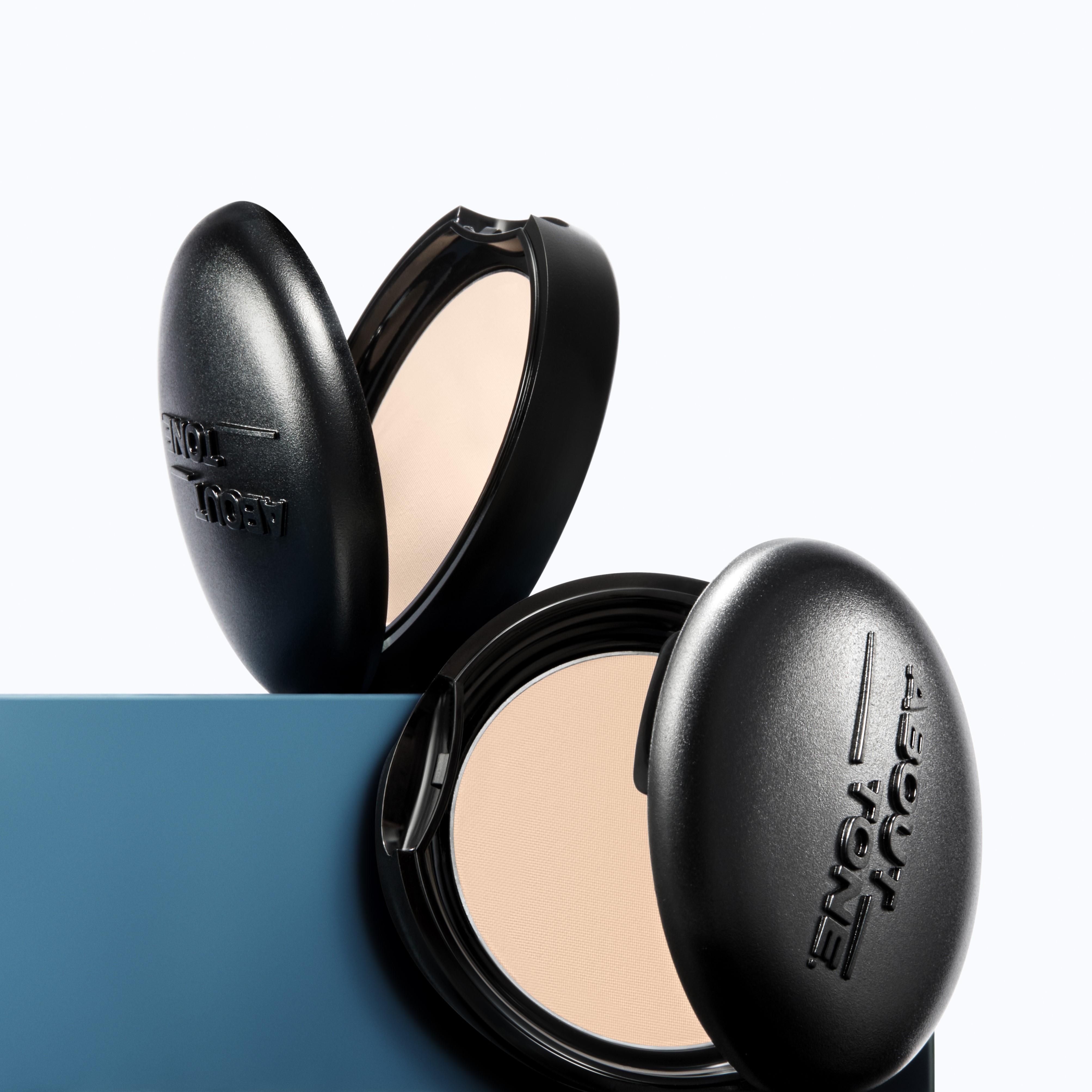 新品！ゴークラッチ グロウ コンパクトパウダー 新品！ゴークラッチ グロウ コンパクトパウダー