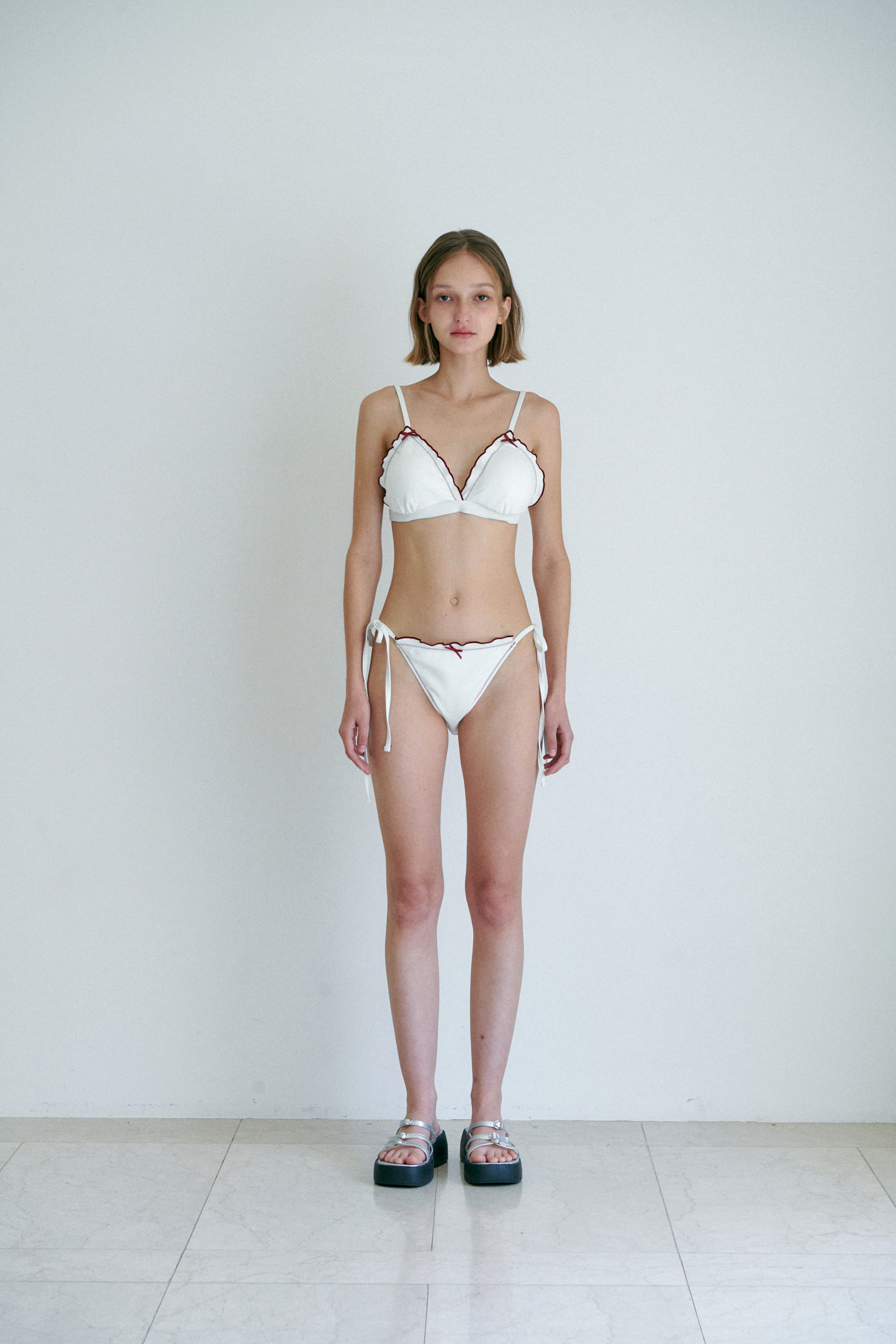 FRILL LACE BIKINI SET / WHITE | ファッション通販サイト NUGU