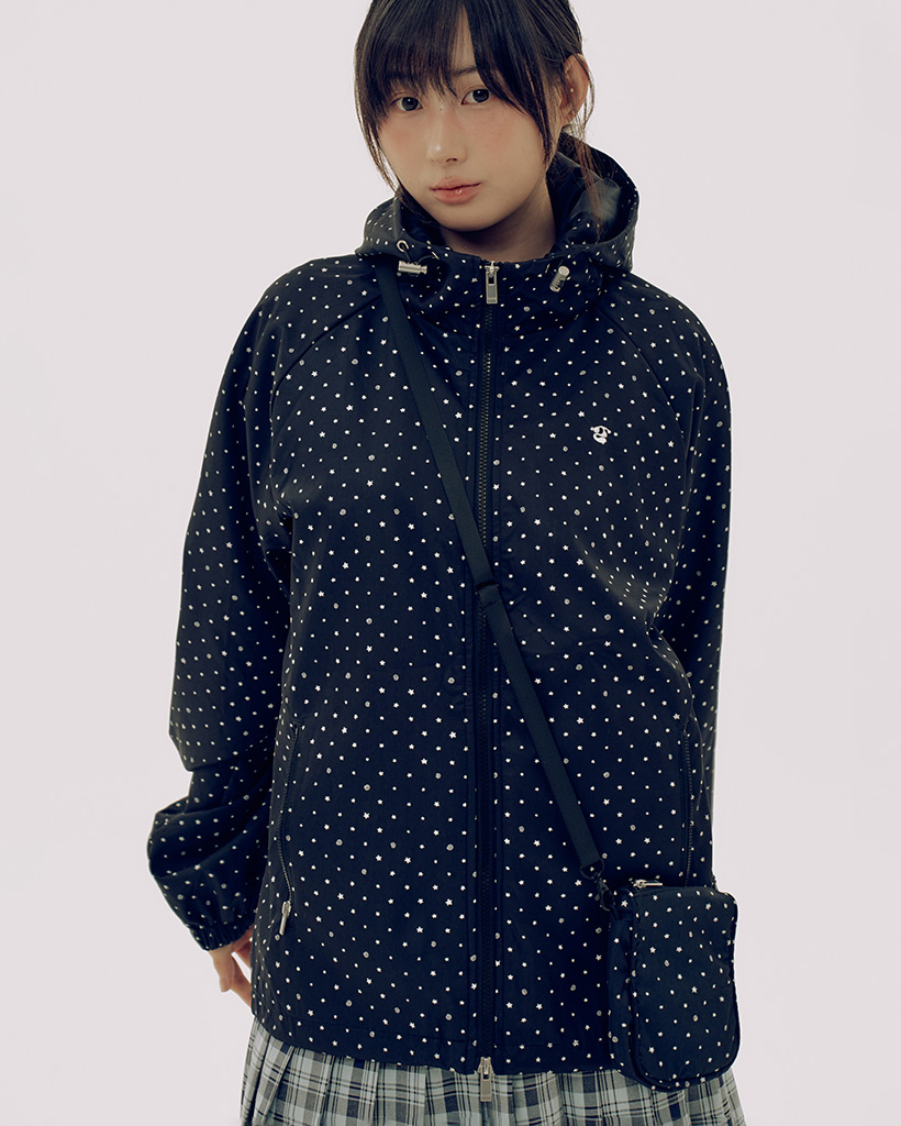 Dot Pattern Embroidered Graphic High Neck Hooded Windbreaker Set [Black]