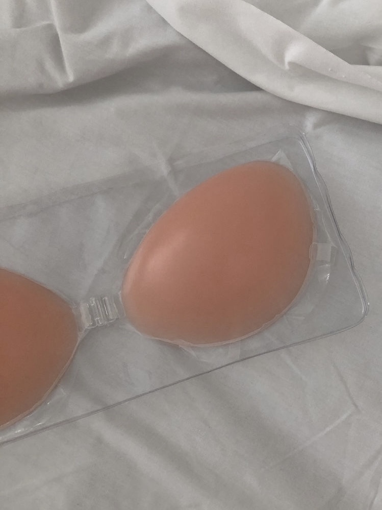 [3cm]シリコンヌードブラ