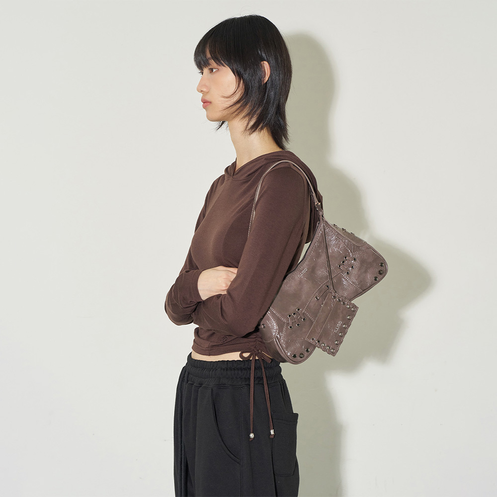 Eyelet Stud Shoulder Bag Brown | ファッション通販サイト NUGU