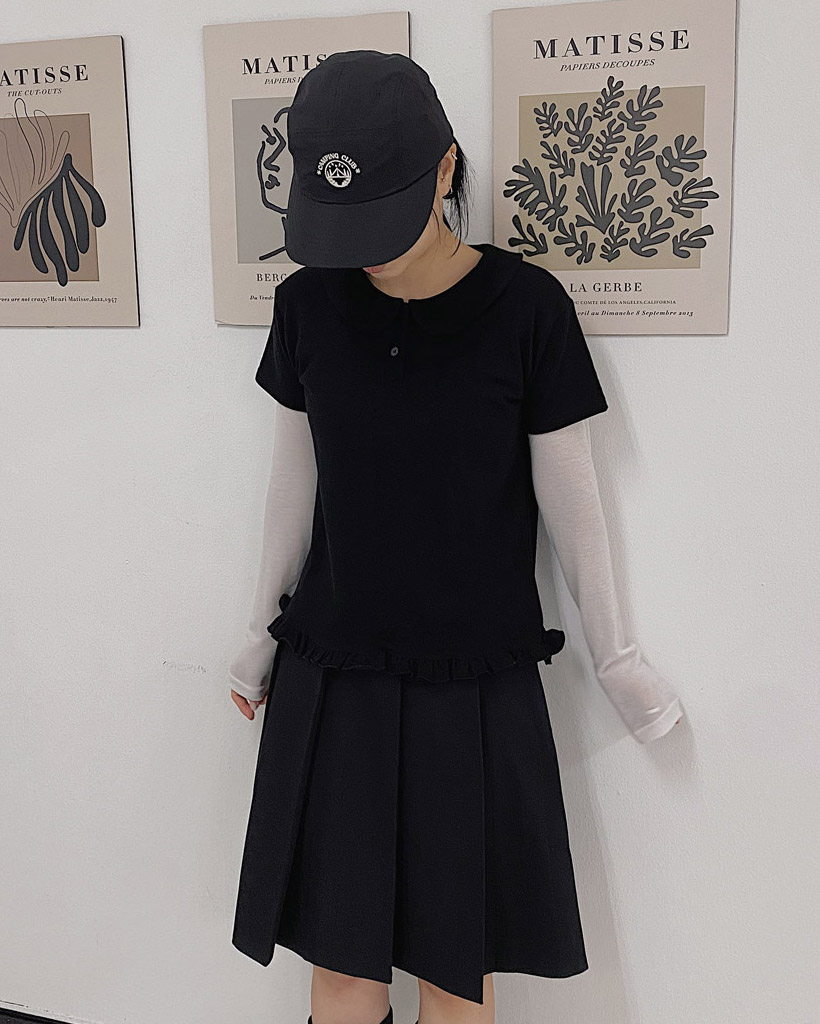 Hillda ドット柄フリル付き黒半袖Tシャツ 2TYPE]ドットフリルPK