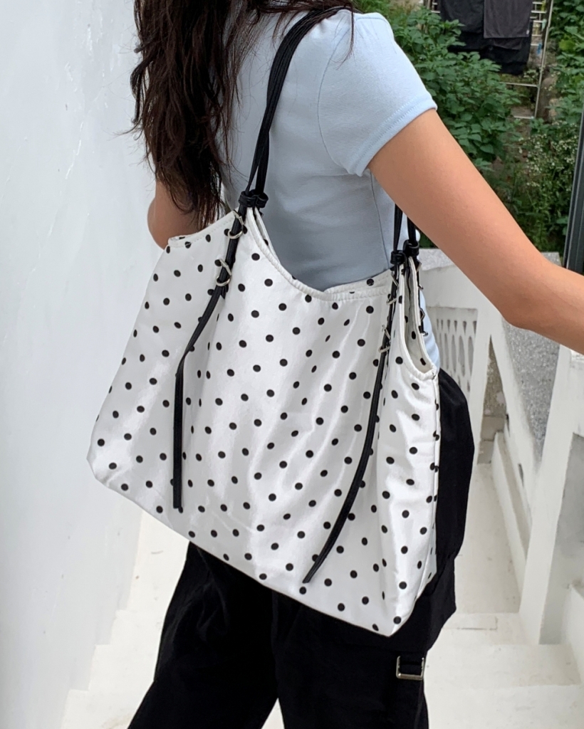 水玉模様 サメ型ショルダーバッグ 水玉模様 サメ型ショルダーバッグ 水玉模様 サメ型ショルダー