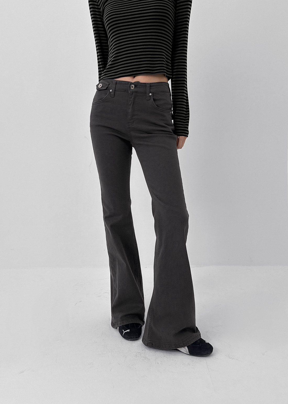 ☆開店セール☆ 新品未使用 美品 グッチ サイドライン ブーツカットパンツ ☆開店セール☆ 新品未使用 美品 グッチ サイドライン ブーツ