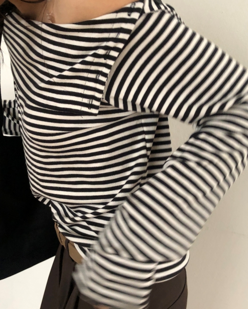 オーバーサイズボーダーオフショルTシャツ