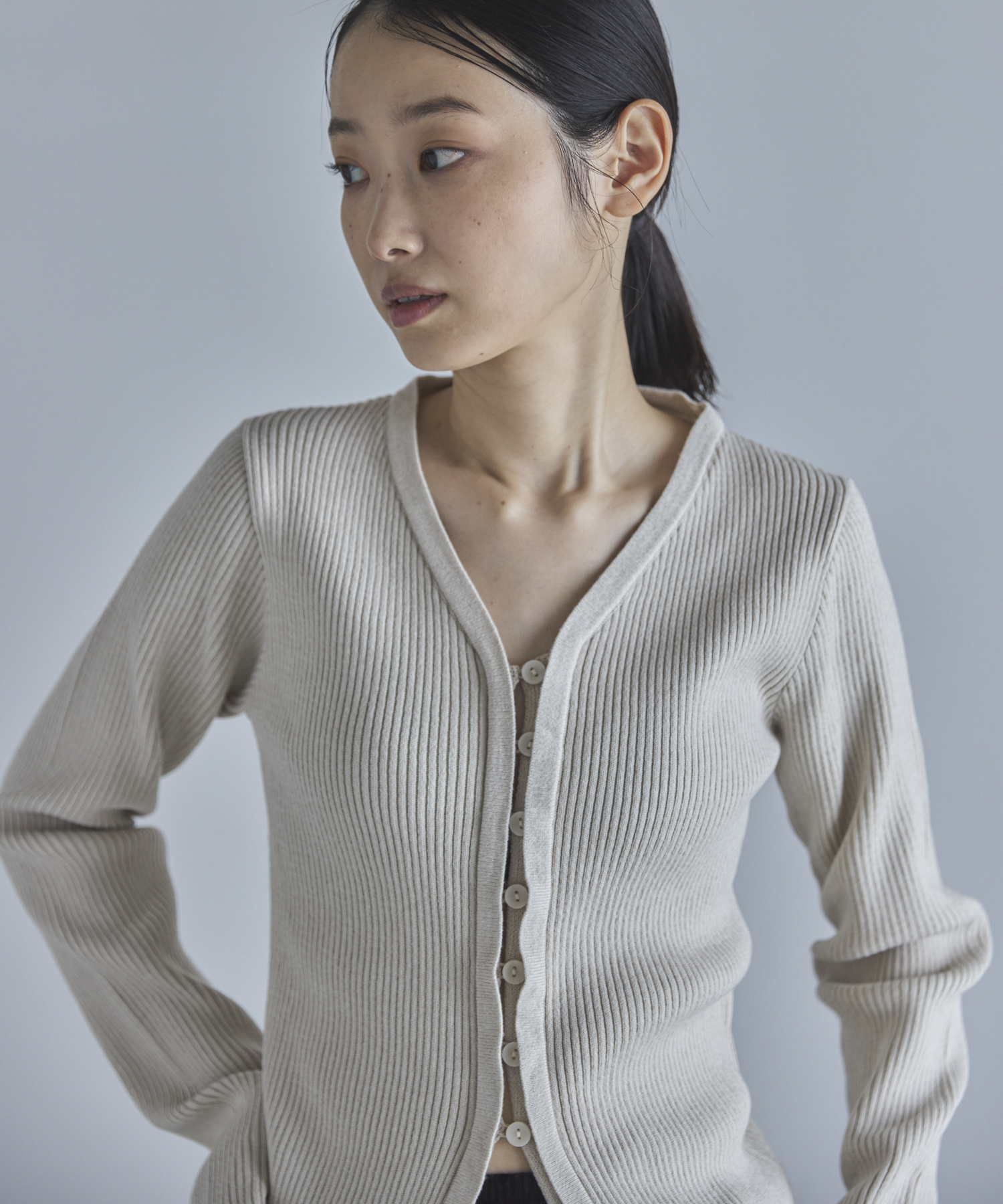 Eaphi リブカフスカーディガン(グレー) RIB CUFFS CARDIGAN / ivory , gray / free 2024AW keyword #2「rough