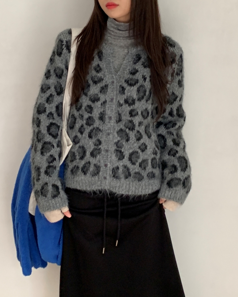 2 color) Vネック オーバーサイズ レオパード柄 ニットカーディガン