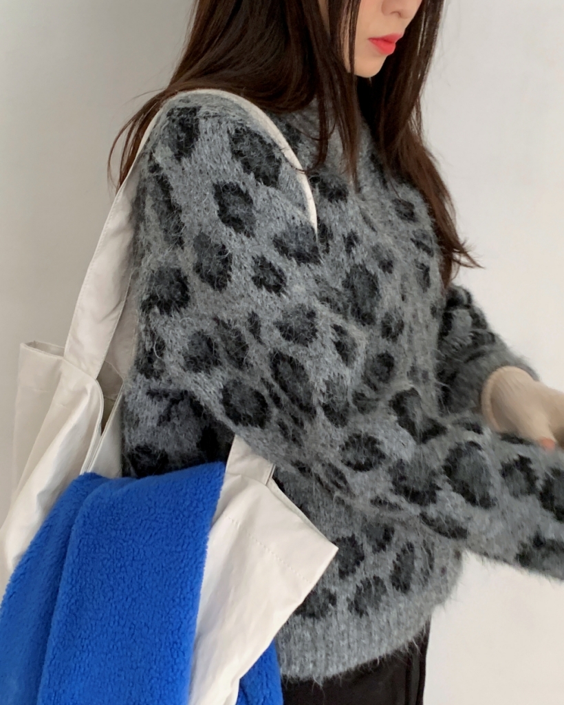 2 color) Vネック オーバーサイズ レオパード柄 ニットカーディガン