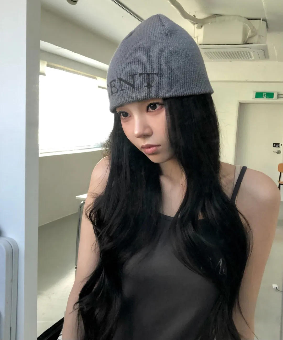 NVO SPRAY LOGO BEANIE UNISEX (2COLOR)