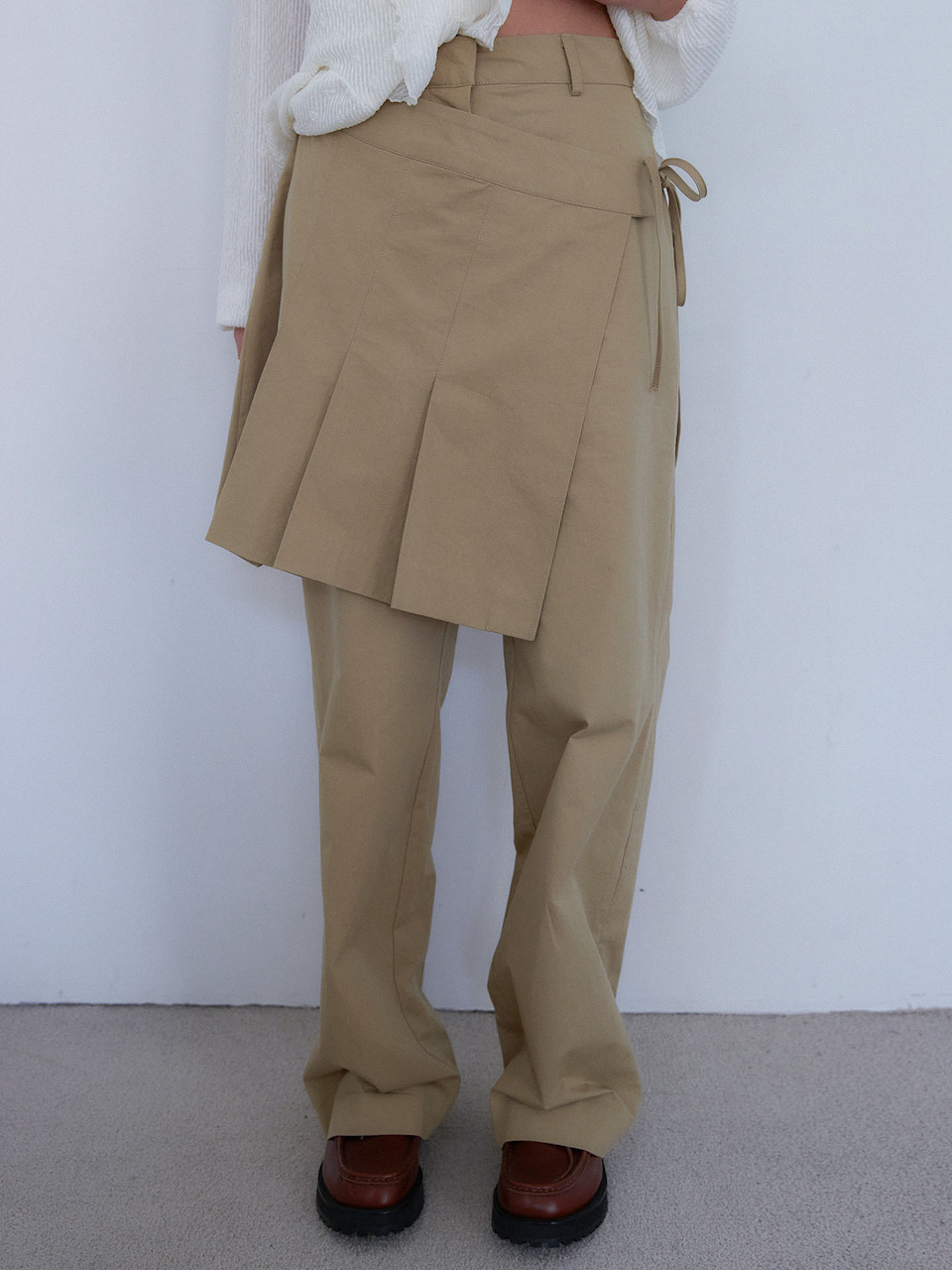 PLEATS SKIRT LAYERED PANTS [ CAMEL ] | ファッション通販サイト NUGU