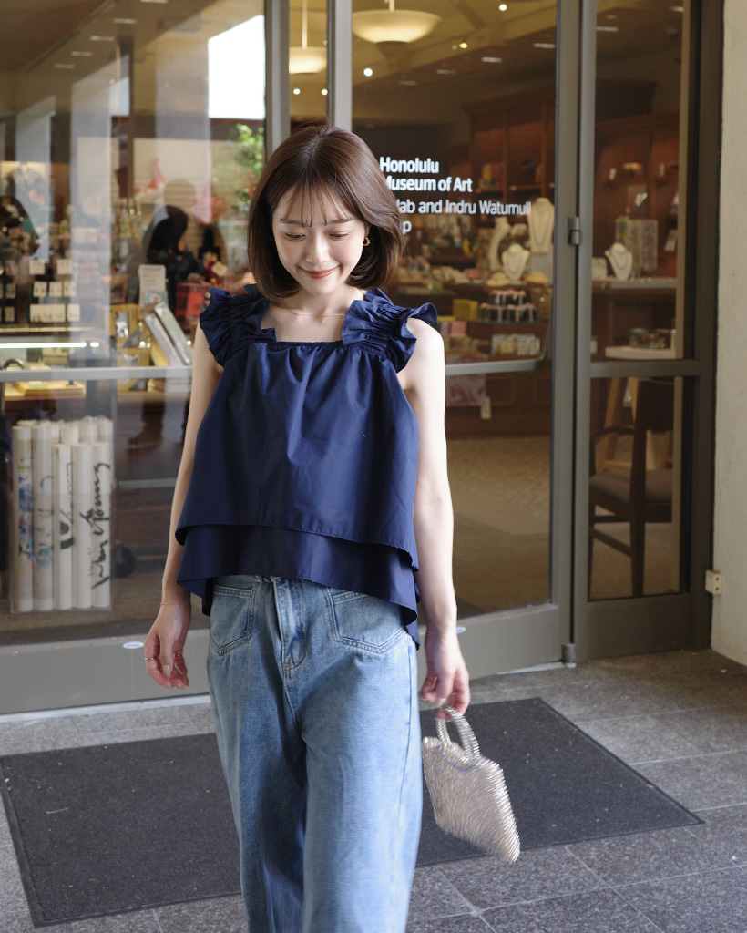 シャーリングストラップスリーブレスブラウス | ファッション