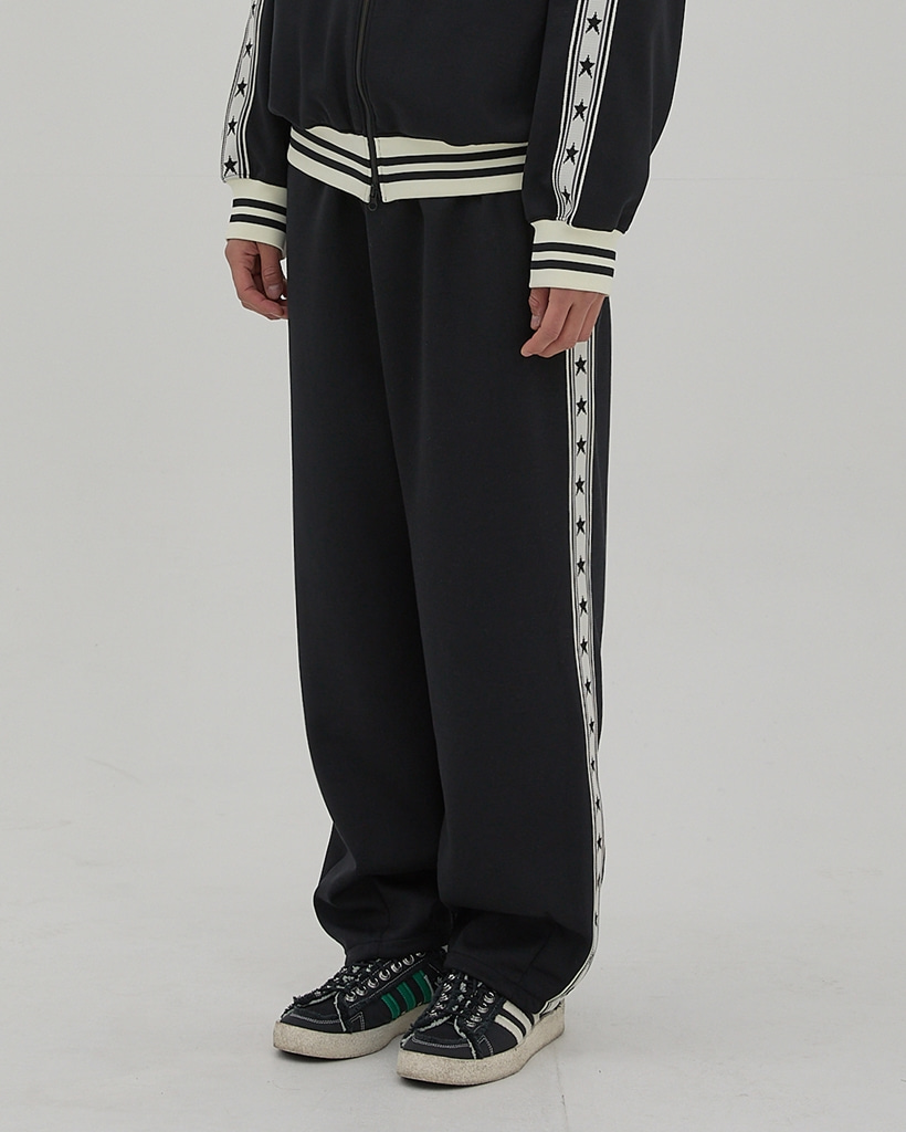 [K-POPアイドル着用] Star Track Pants BLACK