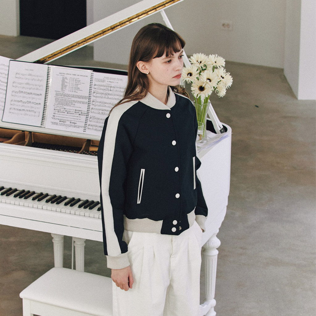 Smooth Line Cotton Bomber Jacket ( Navy )