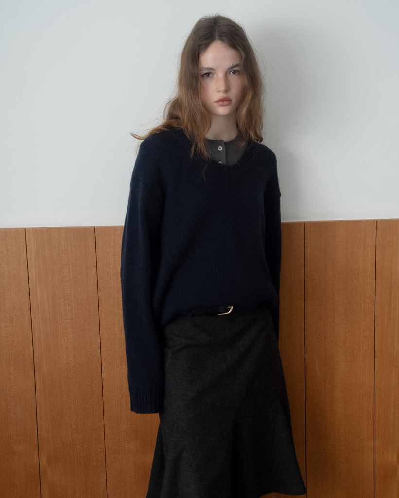 Boe V Neck Knit Navy