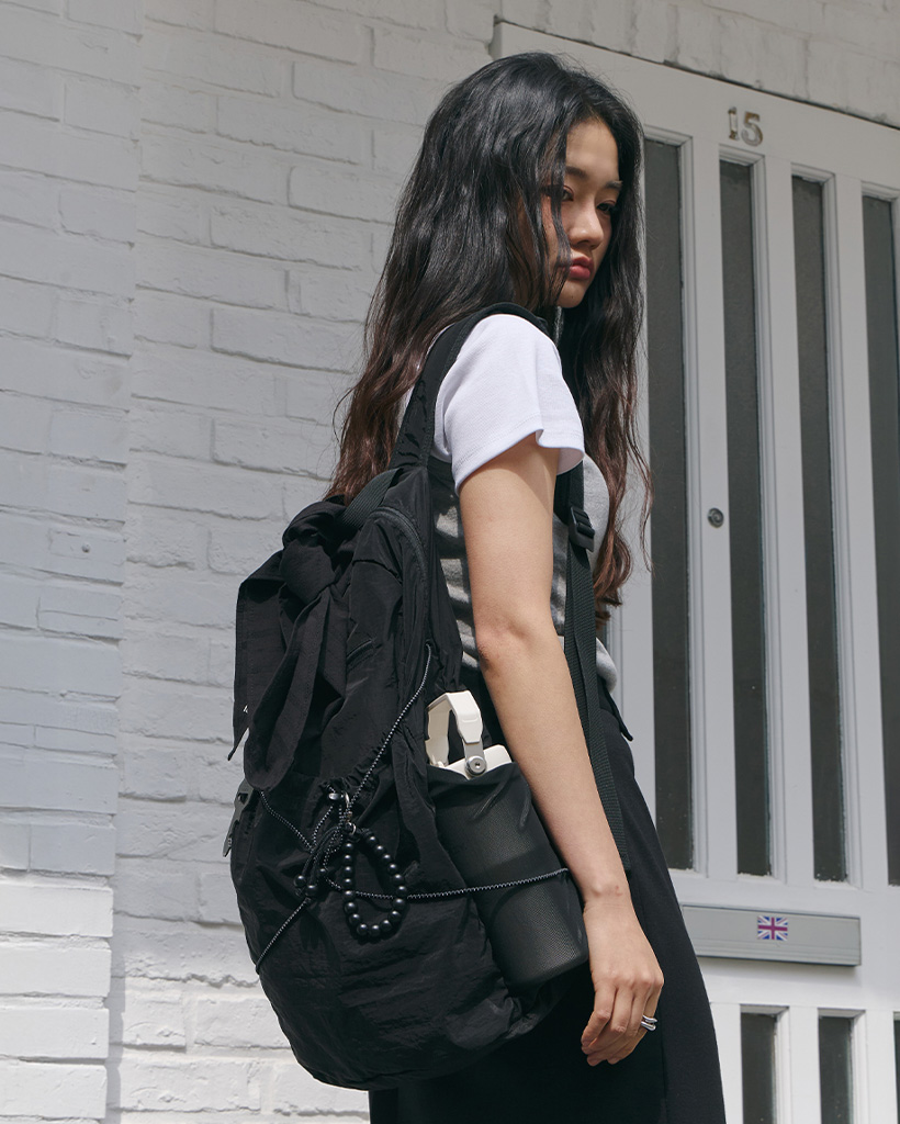 EAST WEST ブラックバックパック Pacific Classic Day Pack | Manhattan Portage | Manhattan