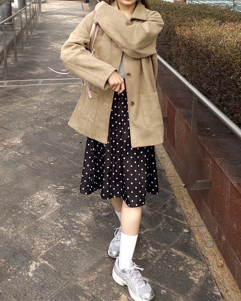 サテンドットミディスカート