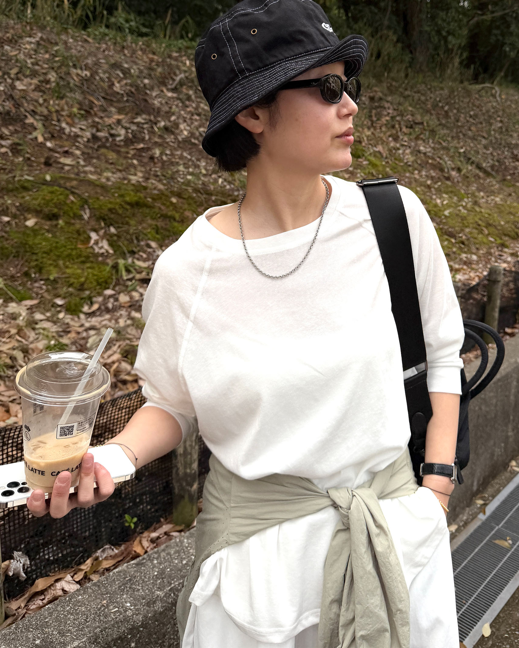 ラグランルーズTシャツ