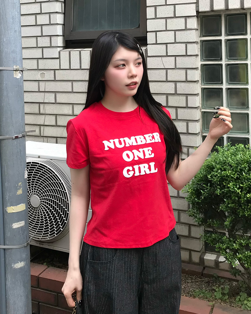 レタリングクロップドショットスリーブTシャツ | ファッション通販