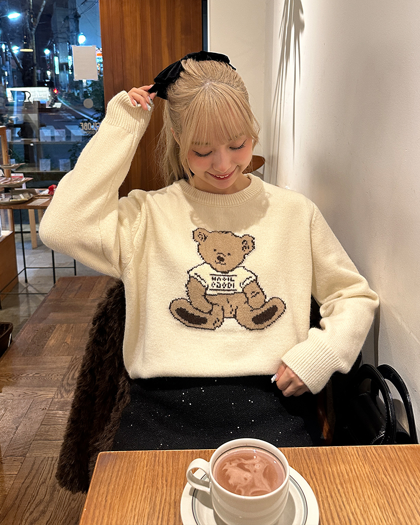 ラウンドネックテディベアニット