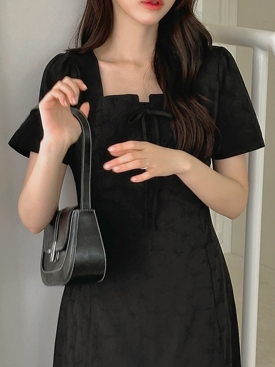 【新品未使用】ハニシナ ベロアリボンスクエアネックワンピース ブラックミックス 新品未使用】ハニシナ ベロアリボンスクエアネックワンピース