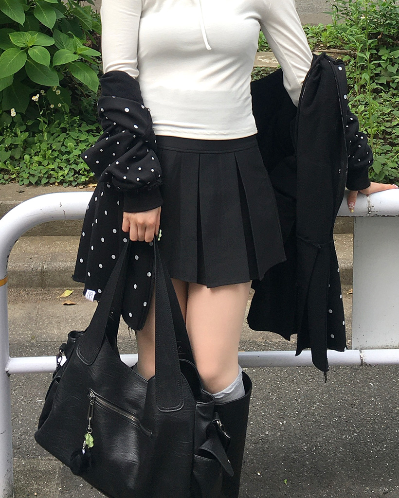 美品　プリーツプリーズ　ミニスカート　プリーツ　黒　M フレア 2025年最新】PLEATS PLEASE レディース ミニスカートの人気