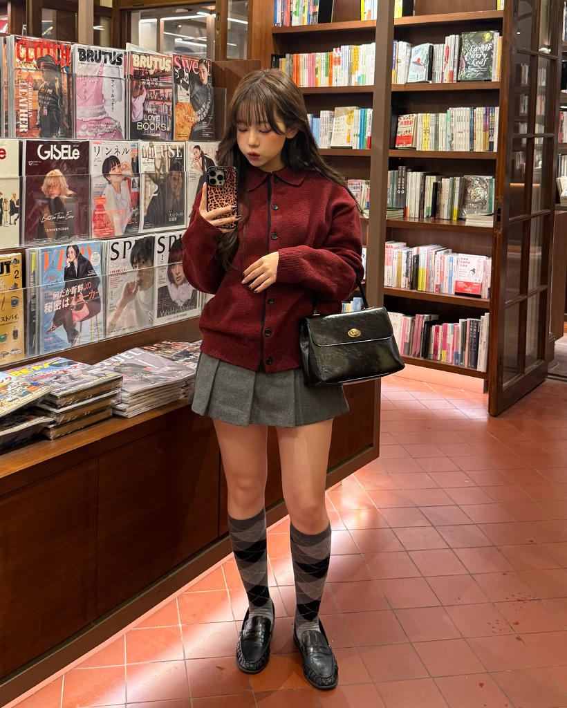 ルーズフィットカラーカーディガン