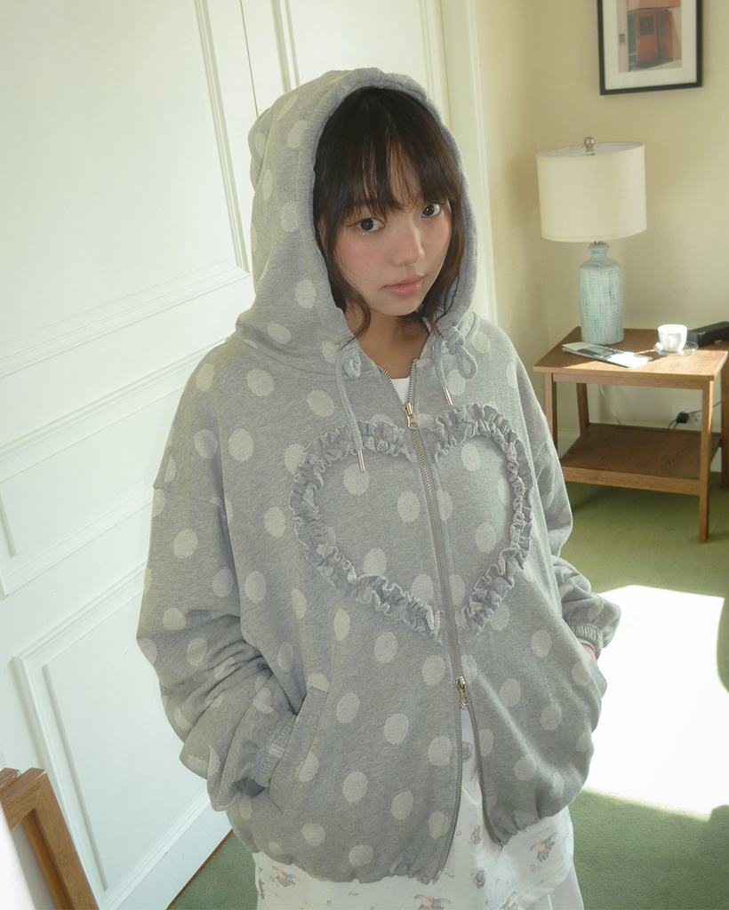 K-POPアイドル着用] Frill Heart Hoodie, Dot Grey | ファッション通販
