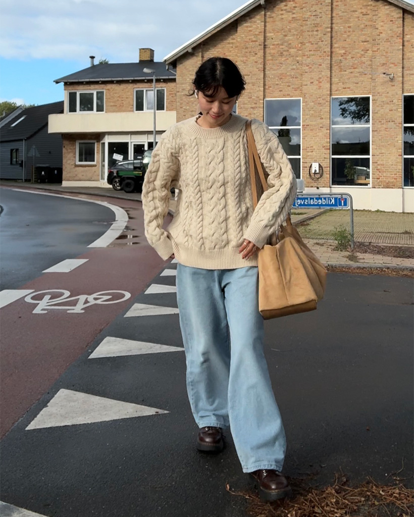 #FR2 GOLF レディース　ニット　ベージュ Wool Blend Half-Zip Cropped Sweater in DARK CAMEL - Sale | Michael