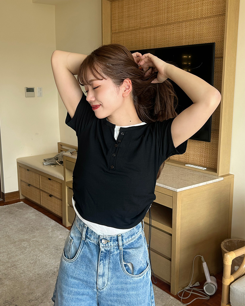ルーズ ヘンリーネック Tシャツ ストリート 韓国 夏 2色 hr9789 ダブルレイヤード ボタンアップ トップス 韓国 ストリート Y2K