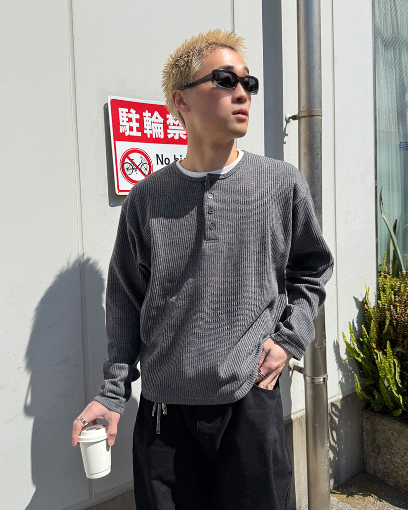 シェルボタンワッフルヘンリーネックTシャツ