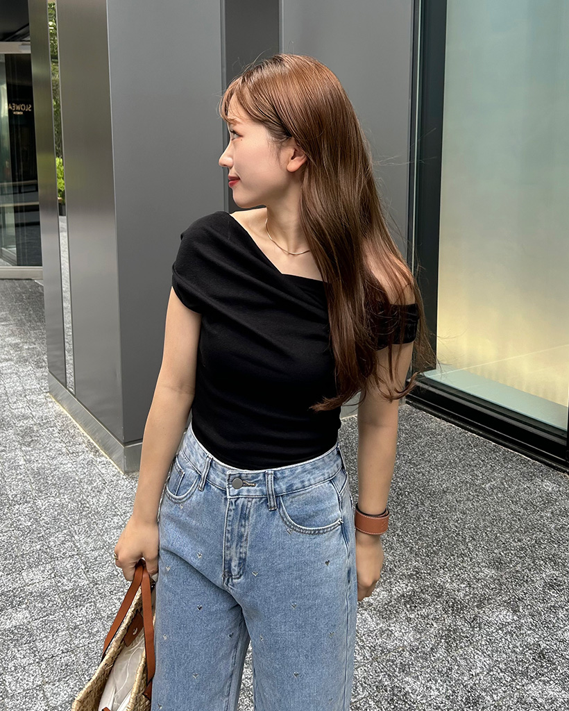ドレープオフショルダーTシャツ | ファッション通販サイト NUGU