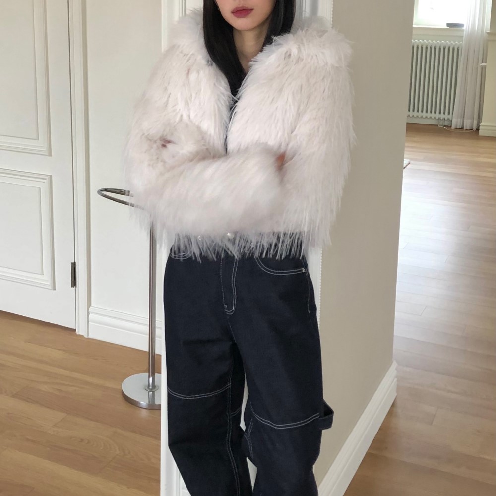 カラーショートクロップドファージャケット | ファッション通販サイト NUGU