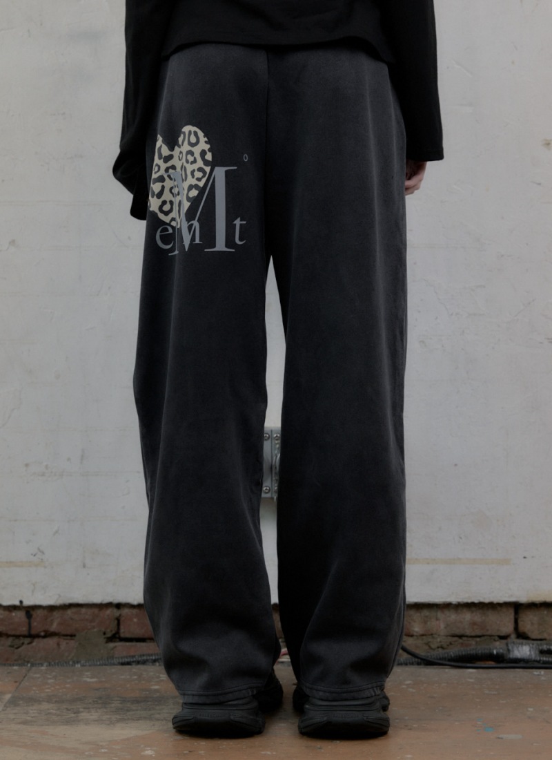 SIERRA LEOPARD HEART PIGMENT SWEAT PANTS