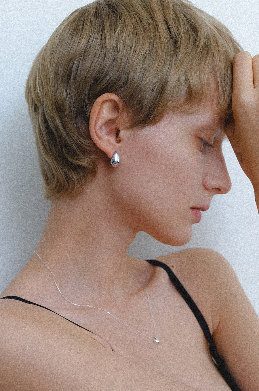 Egg Ball Earring (2color) | ファッション通販サイト NUGU
