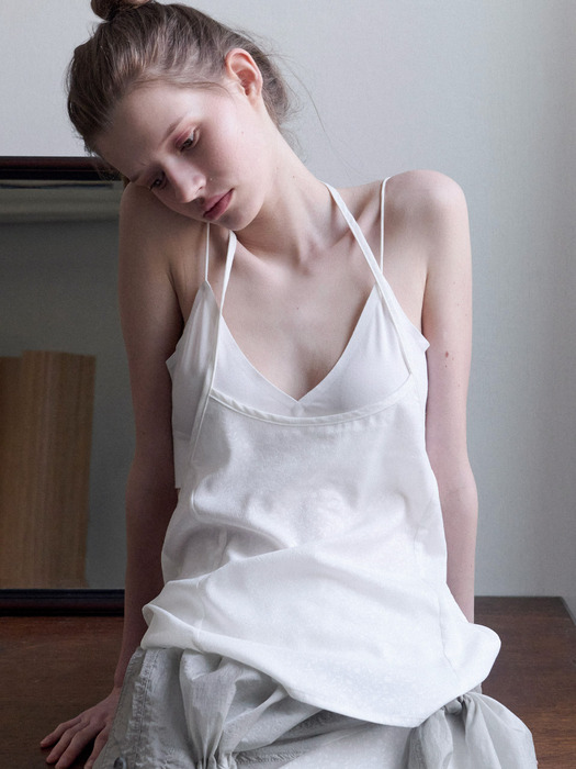 Nadia jacquard satin sleeveless (ivory)