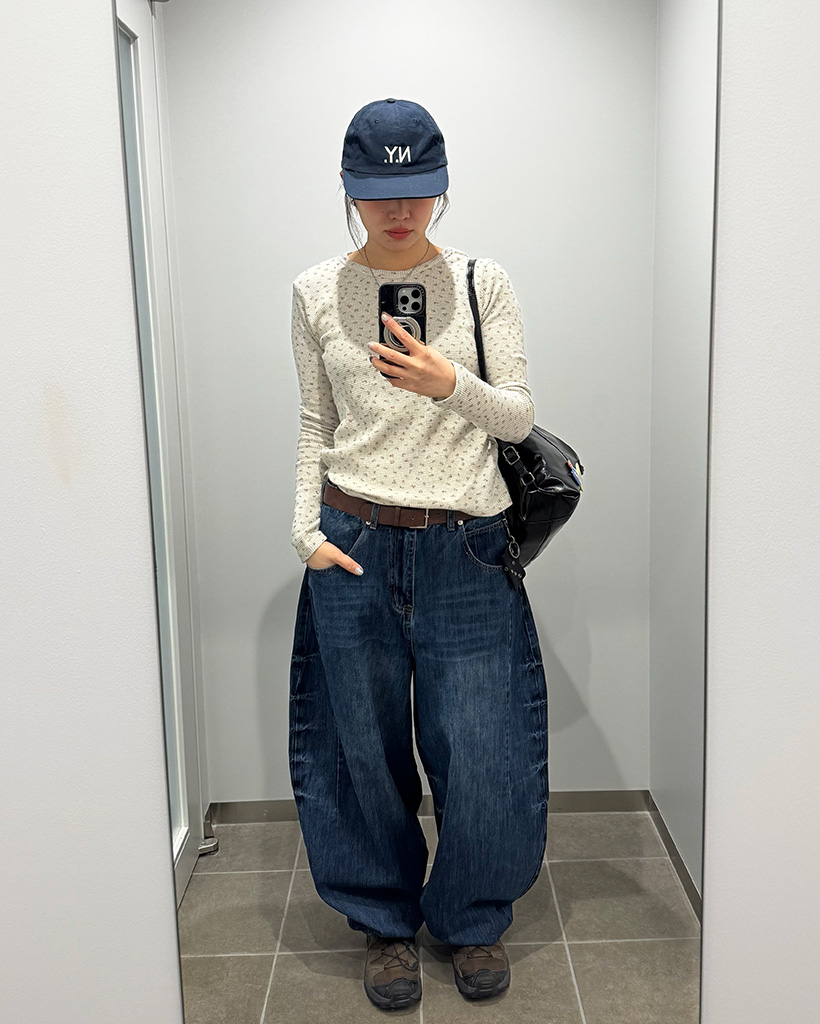 （ユニセックス）ウォッシュドバルーンデニムパンツ