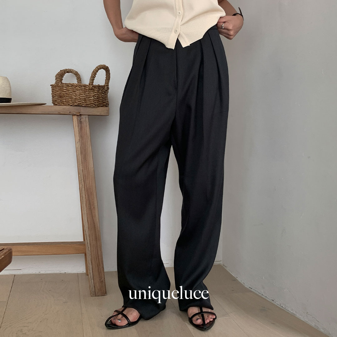 【YOURNUS】Cuff Volume Two-Tuck Wide Slacks two-tuck wide slacks | ファッション通販サイト NUGU