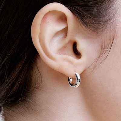 新品未使用！！Round Hoop Pierce (Silver925) 925 Sterling Silver Onyx Filigree Round Hoop Earrings 7.7g L