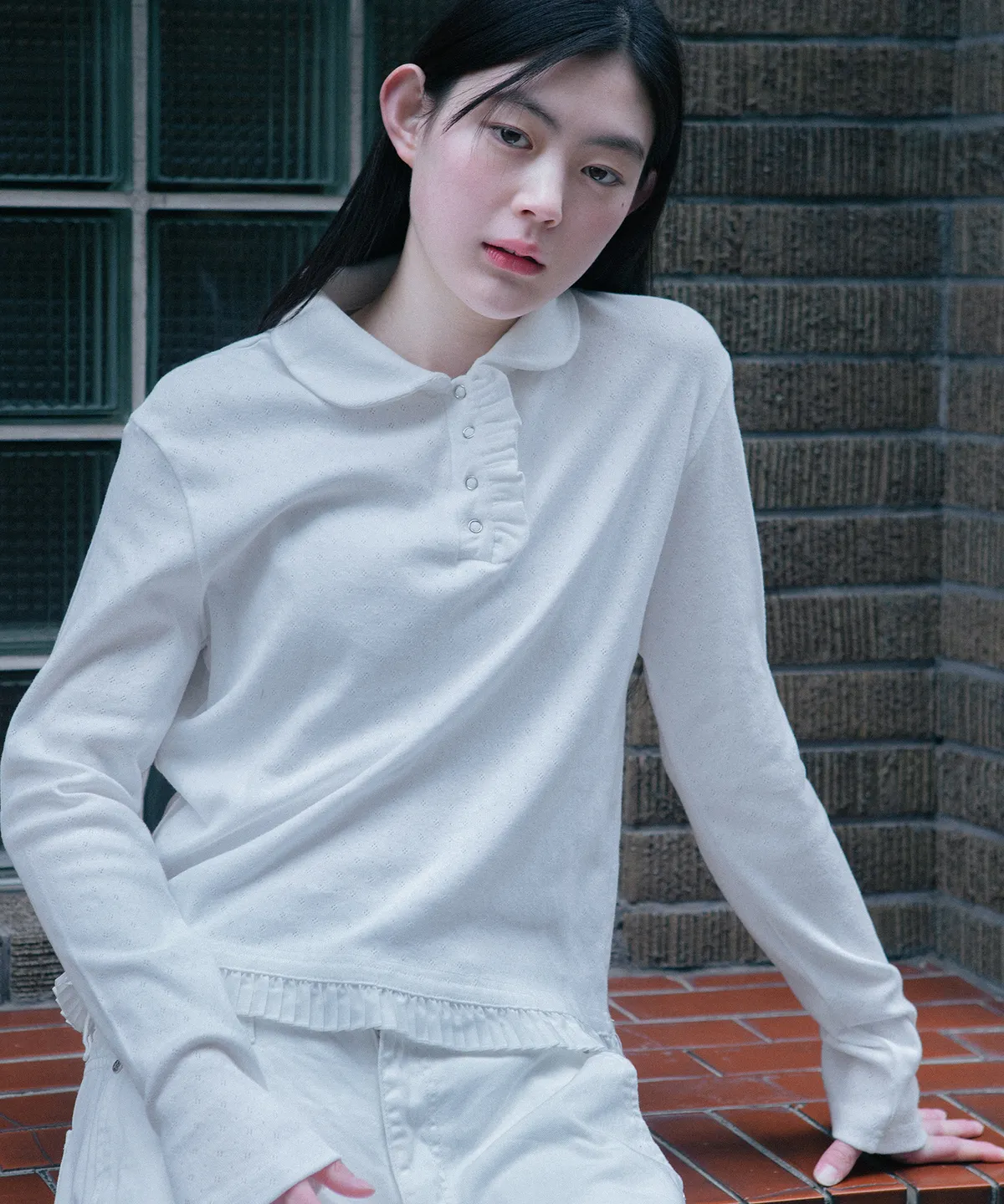 ROUND COLLAR FRILL LONG T-SHIRT (WHITE)