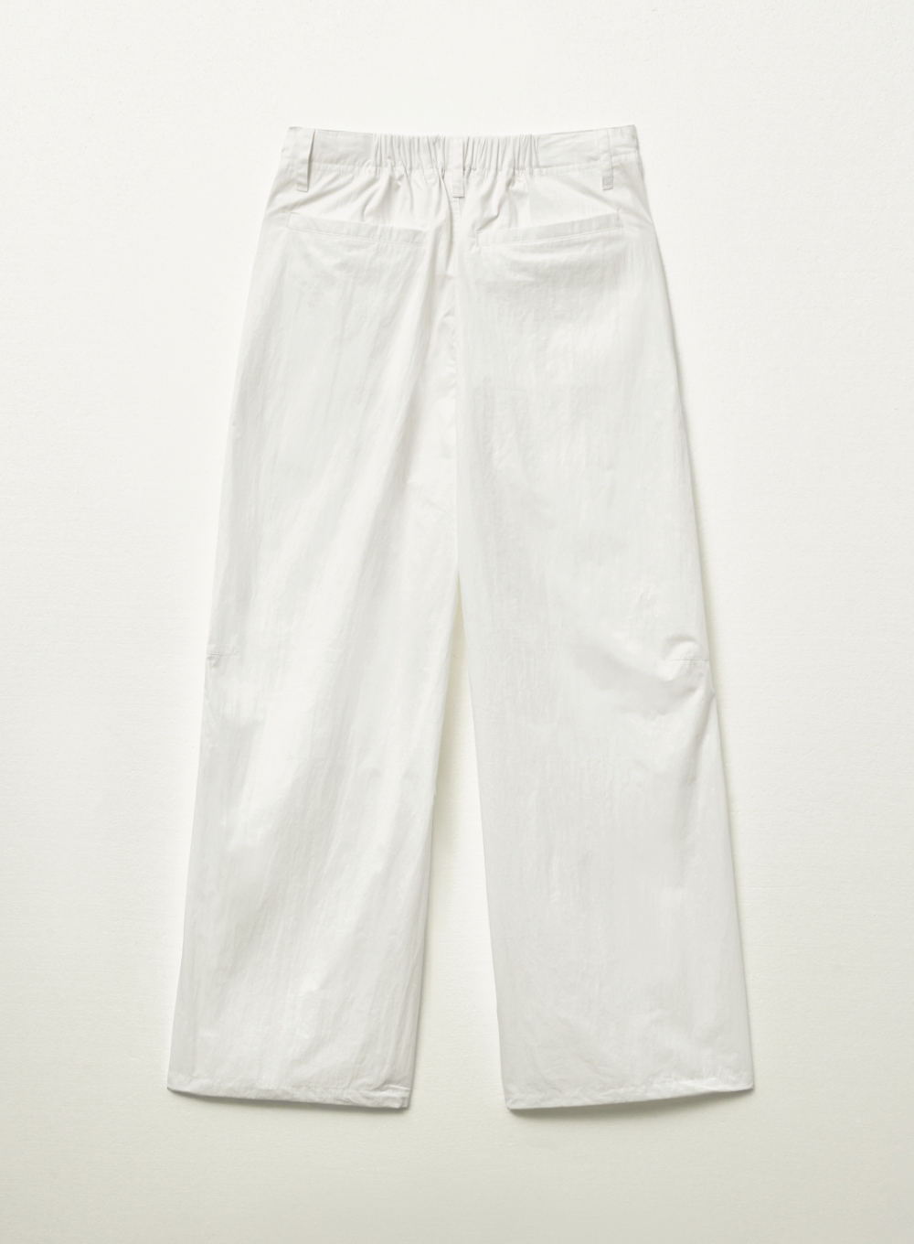 Curved Parachute Pants - White | ファッション通販サイト NUGU