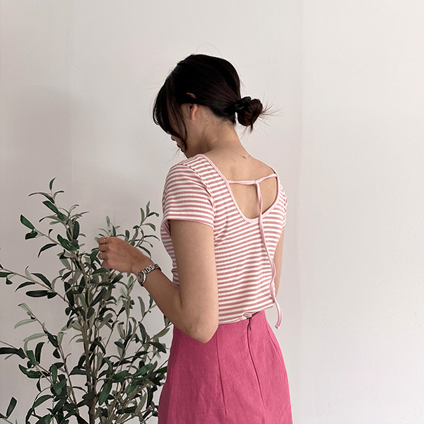 こちら、未開封3点セットです。 バックオープンUネックTシャツ | ファッション通販サイト NUGU