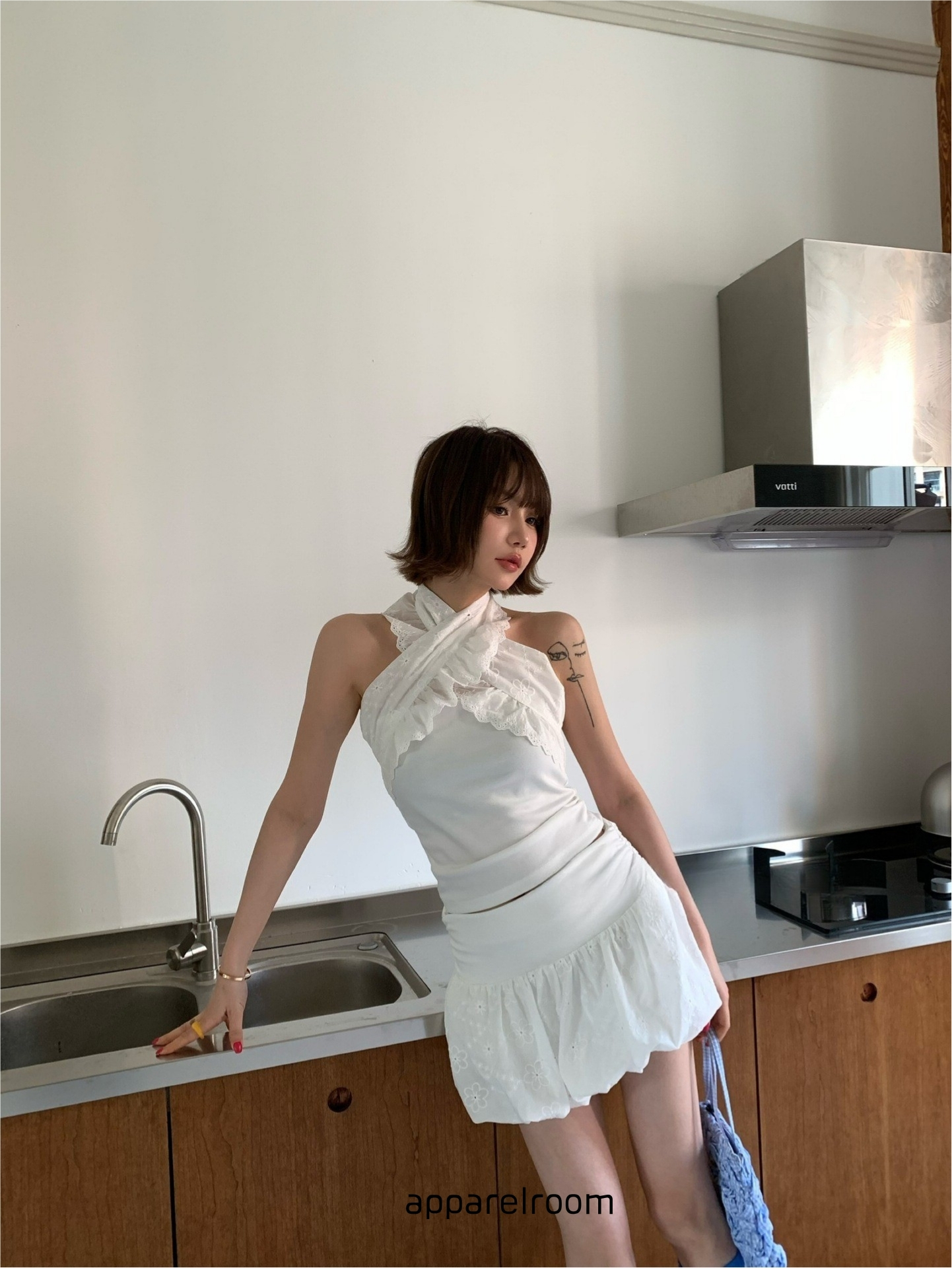 2ピース]レースホルターストラップチューブトップスカート